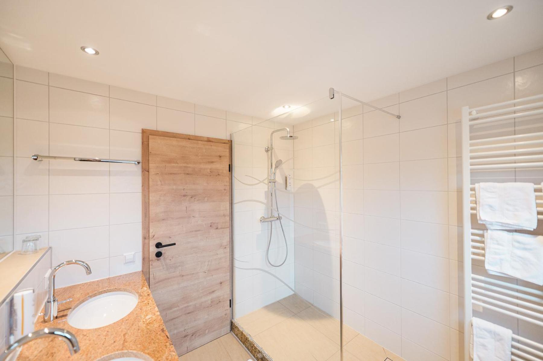 Hotel Goldener Engel Ihringen Luaran gambar